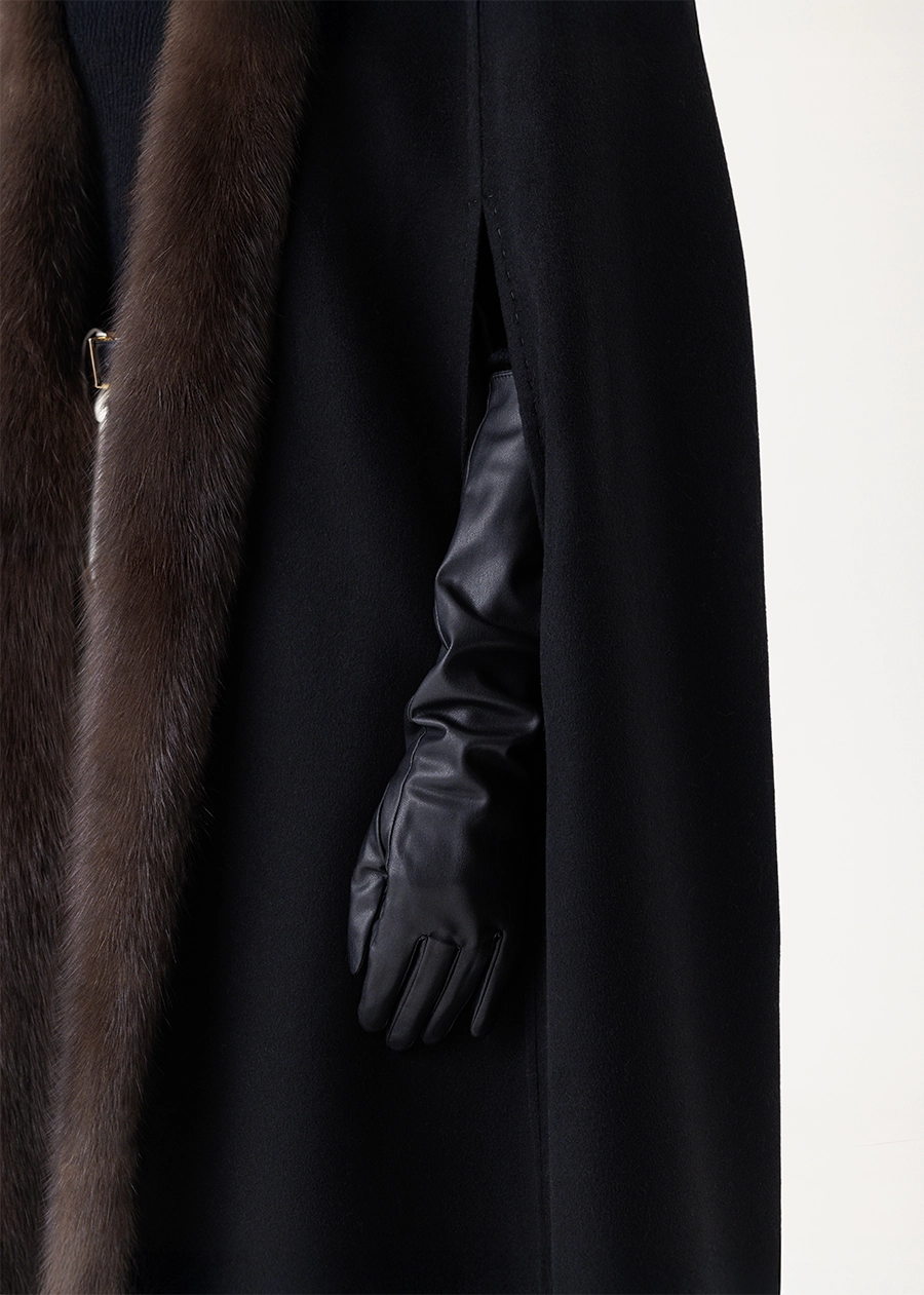 Кейп из кашемира с долевой отделкой мехом соболя