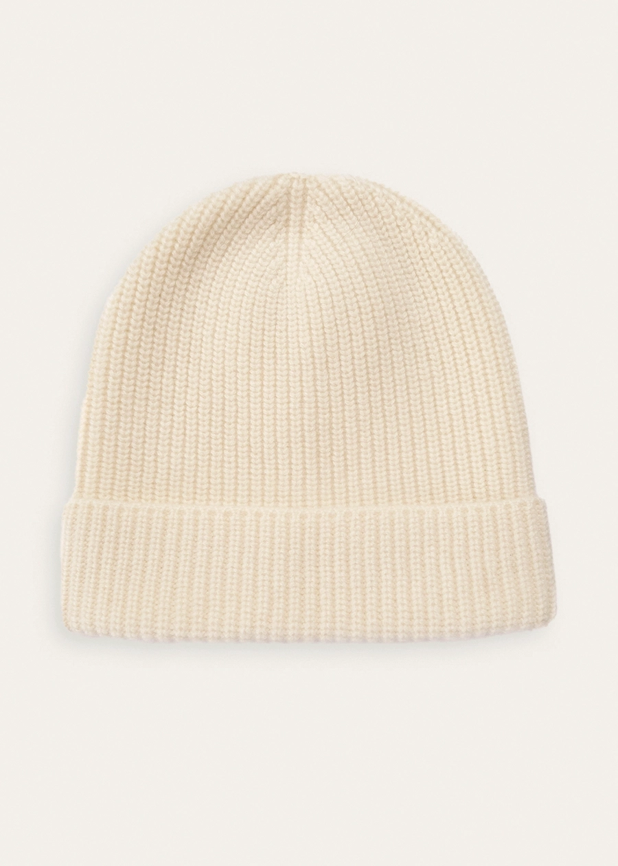 Кашемировая шапка в молочном оттенке
