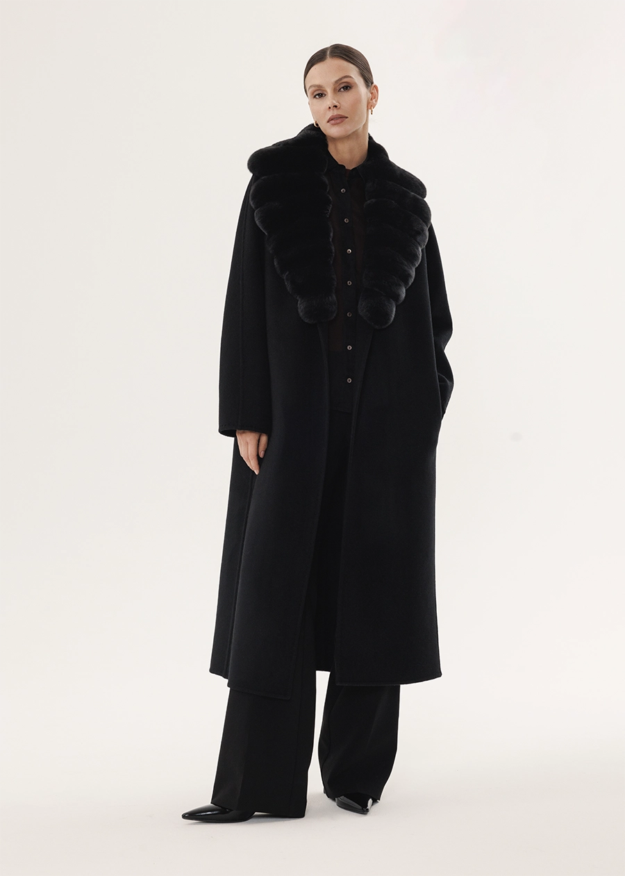Чёрное кашемировое пальто с воротником из меха шиншиллы