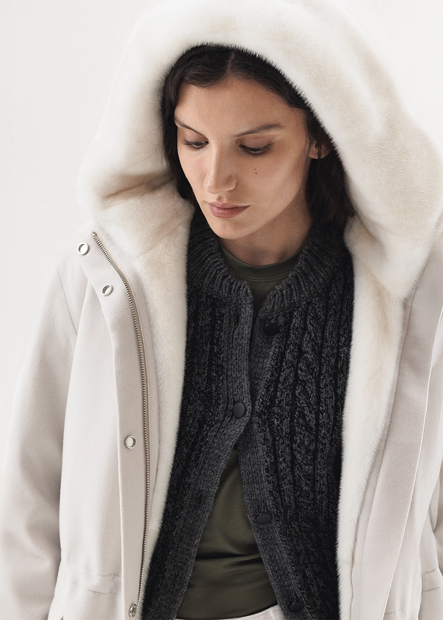 Кашемировая парка в жемчужном оттенке