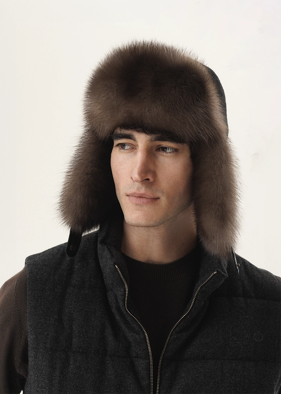 Шапка-ушанка с мехом соболя